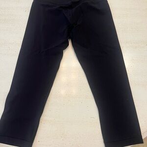 Lululemon align size 4 black cropped legging